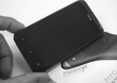 华为手机触摸屏划痕线:消费者HTC维修店碰壁：手机有划痕不保修(转载)